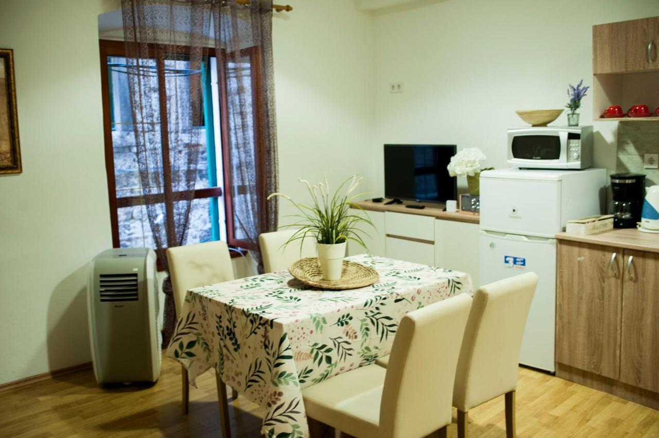 Apartman Flower 希贝尼克 外观 照片